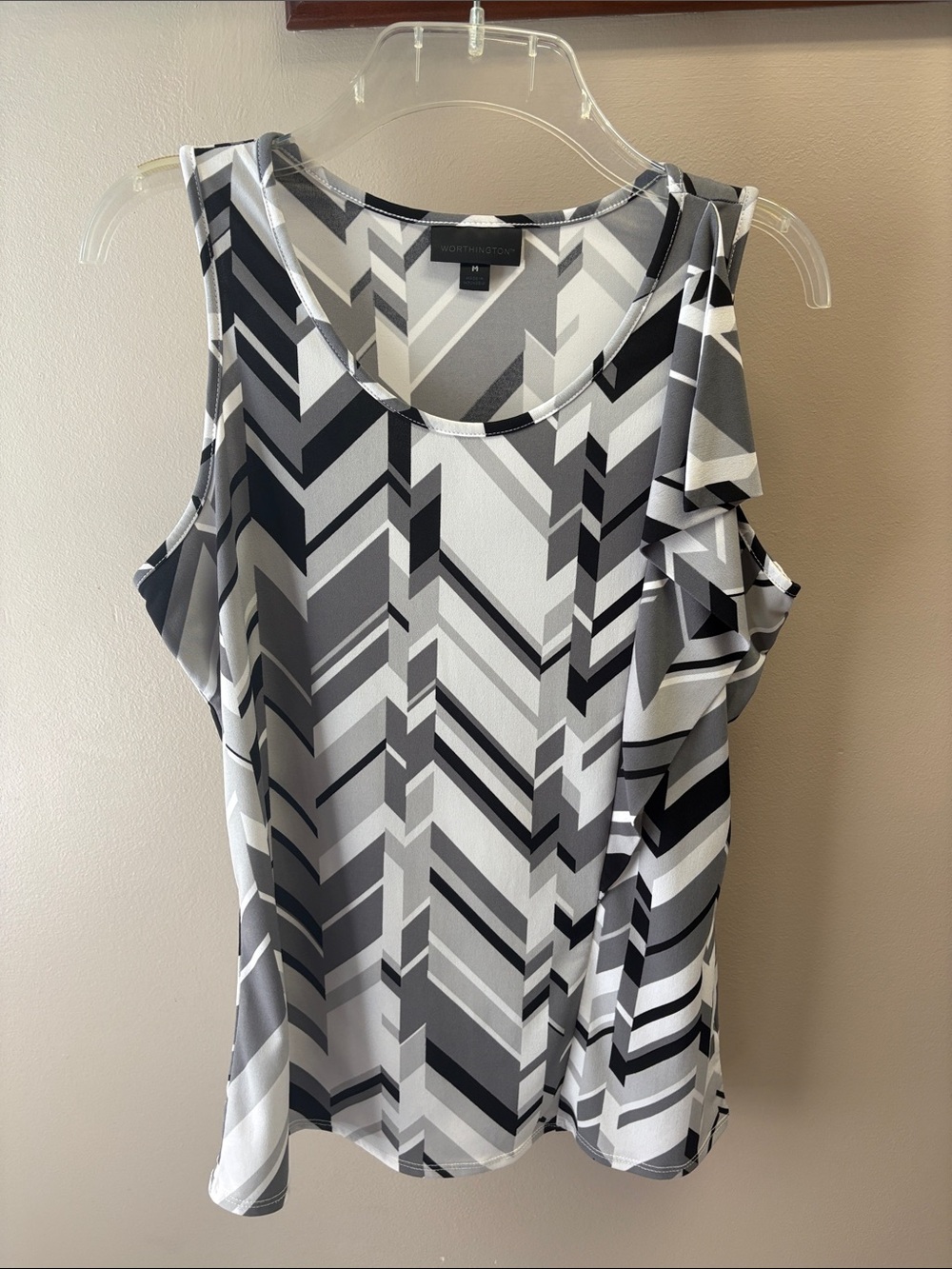 Worthington Black, Gray & White Geometric Ruffle Tank